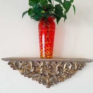 2 red vases  withsconces